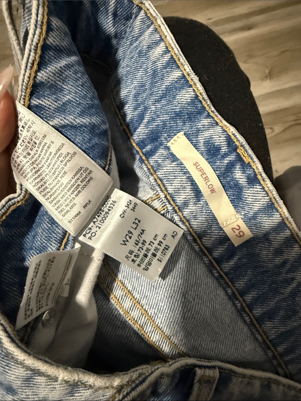 Levi’s super low baggy jeans - Picture 3 of 3
